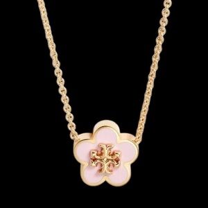 New TORY BURCH Kira Orchid Pink Enamel
Flower Logo T 16-18” Necklace in Gold